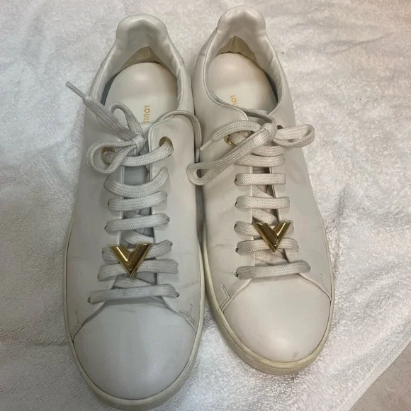 💯 %auth Louis Vuitton White Sneakers with Gold Accents - Picture 1 of 6